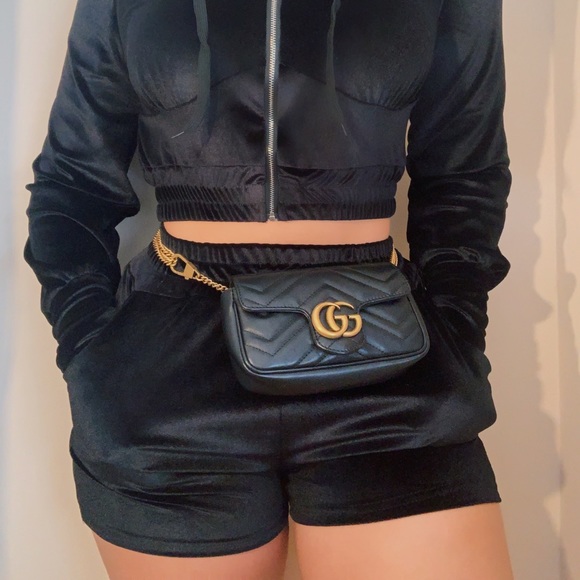 mariposa | velvet two piece short set - Picture 7 of 8